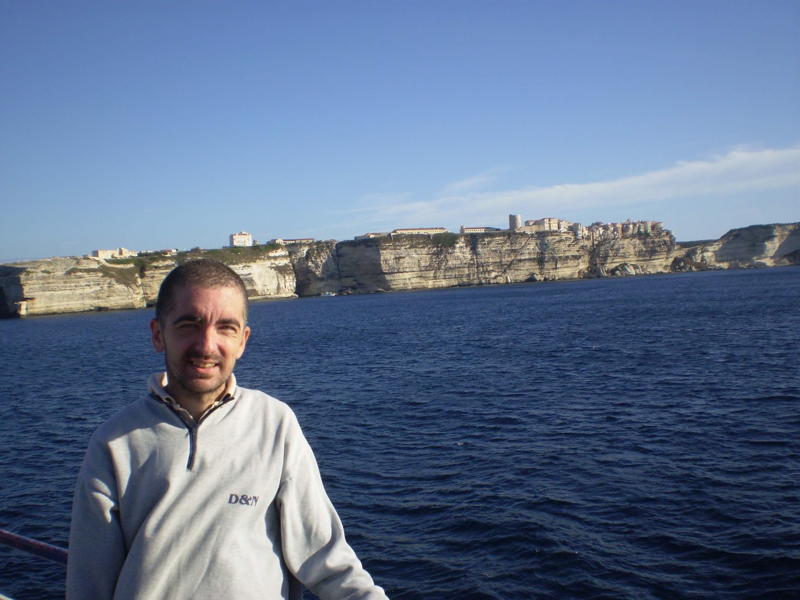 Day 5: 6.10.2010. / petak:  PORTO VECCHIO – BONIFACIO – S.TERESA GALLURA – RAJSKA OBALA SARDINIJE – CASTELSARDO – NURAGHE – ALGHERO