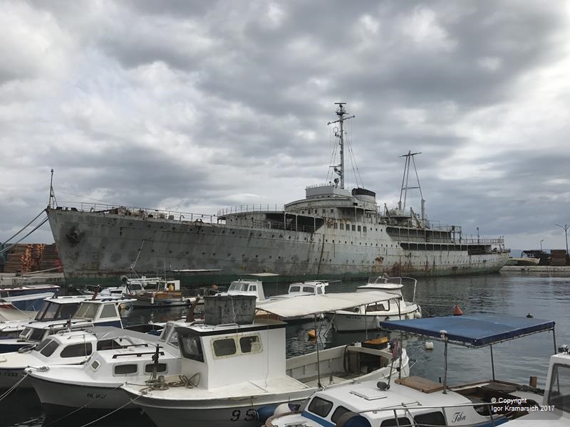Galeb, brod koji propada