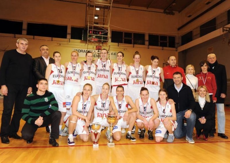 Jolly femminile, Brillante nel firmamento nazionale