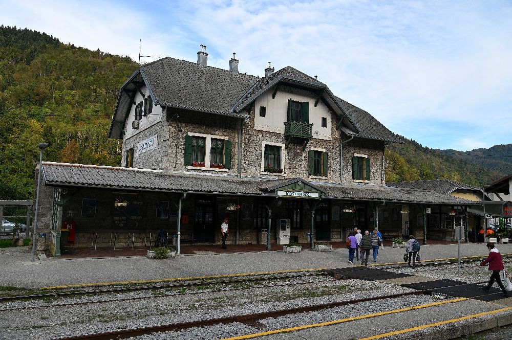 Il pittoresco viaggio in treno da Jesenice a Nova Gorica