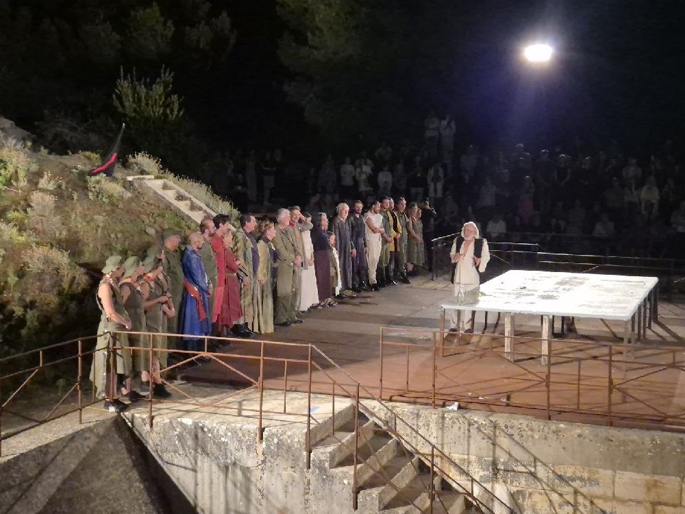 «Re Lear» tra le rovine, Il dramma che vibra nella natura